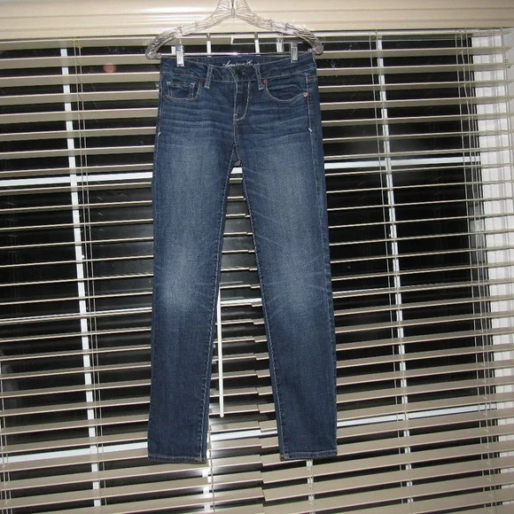 AMERICAN EAGLE Skinny Stretch Jeans Size 4 Short - Picture 1 of 6